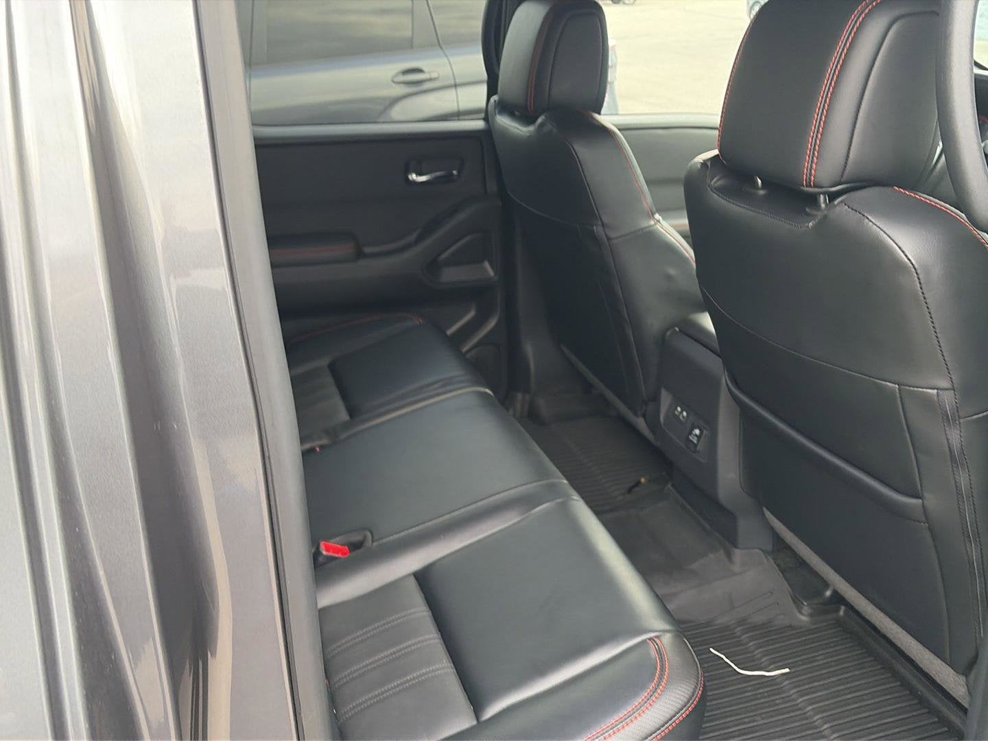 2023 Nissan Frontier Base