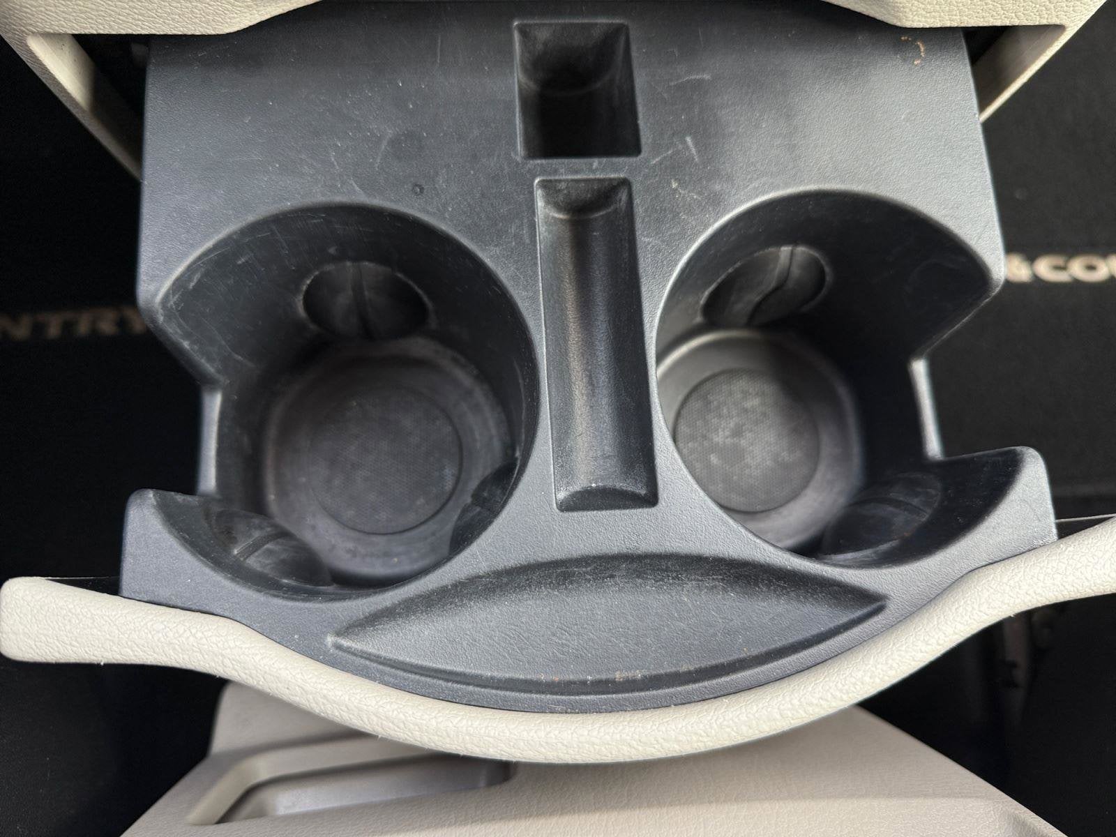 2013 Chrysler Town & Country Base