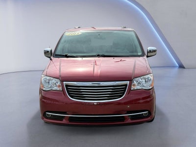 2013 Chrysler Town & Country Base