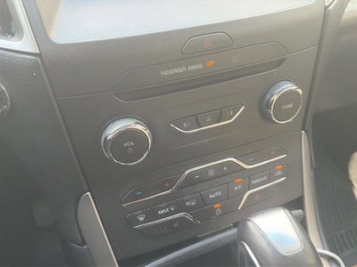 2017 Ford Edge Base