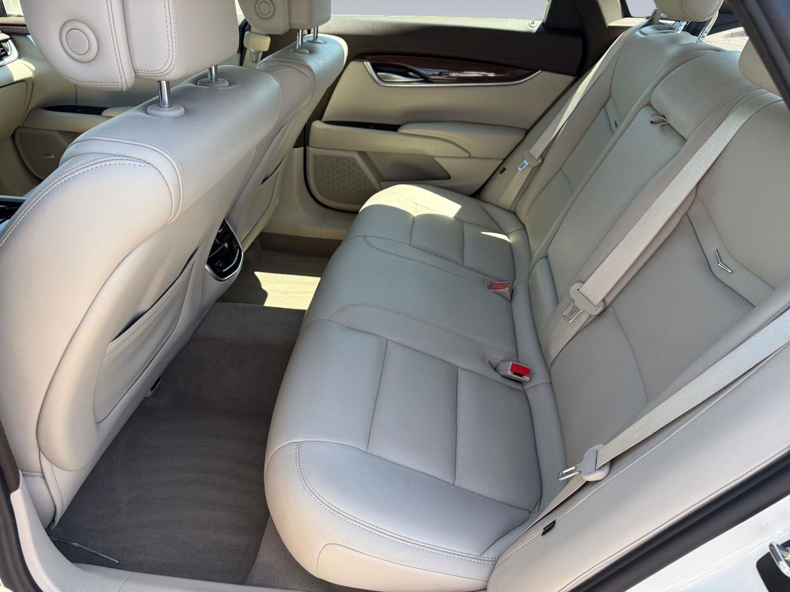 2013 Cadillac XTS Base