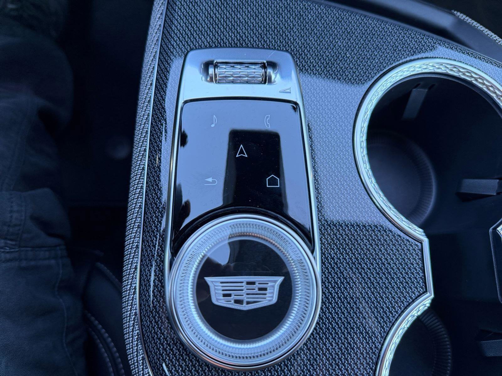 2026 Cadillac OPTIQ Luxury