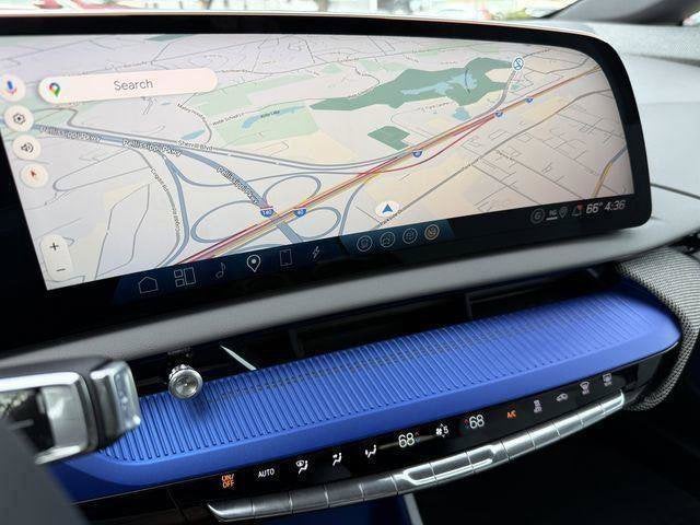 2025 Cadillac OPTIQ Luxury 1