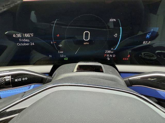 2025 Cadillac OPTIQ Luxury 1