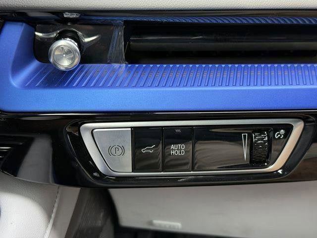 2025 Cadillac OPTIQ Luxury 1