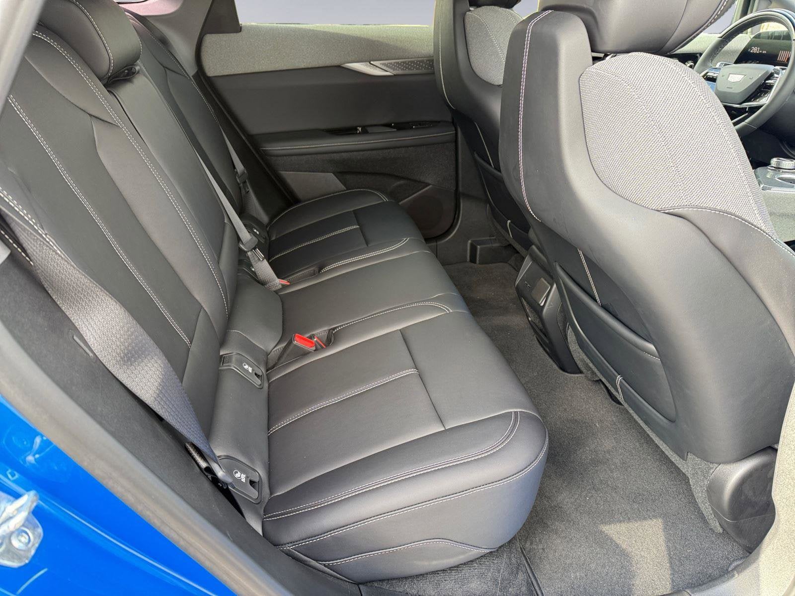 2025 Cadillac OPTIQ Luxury 1