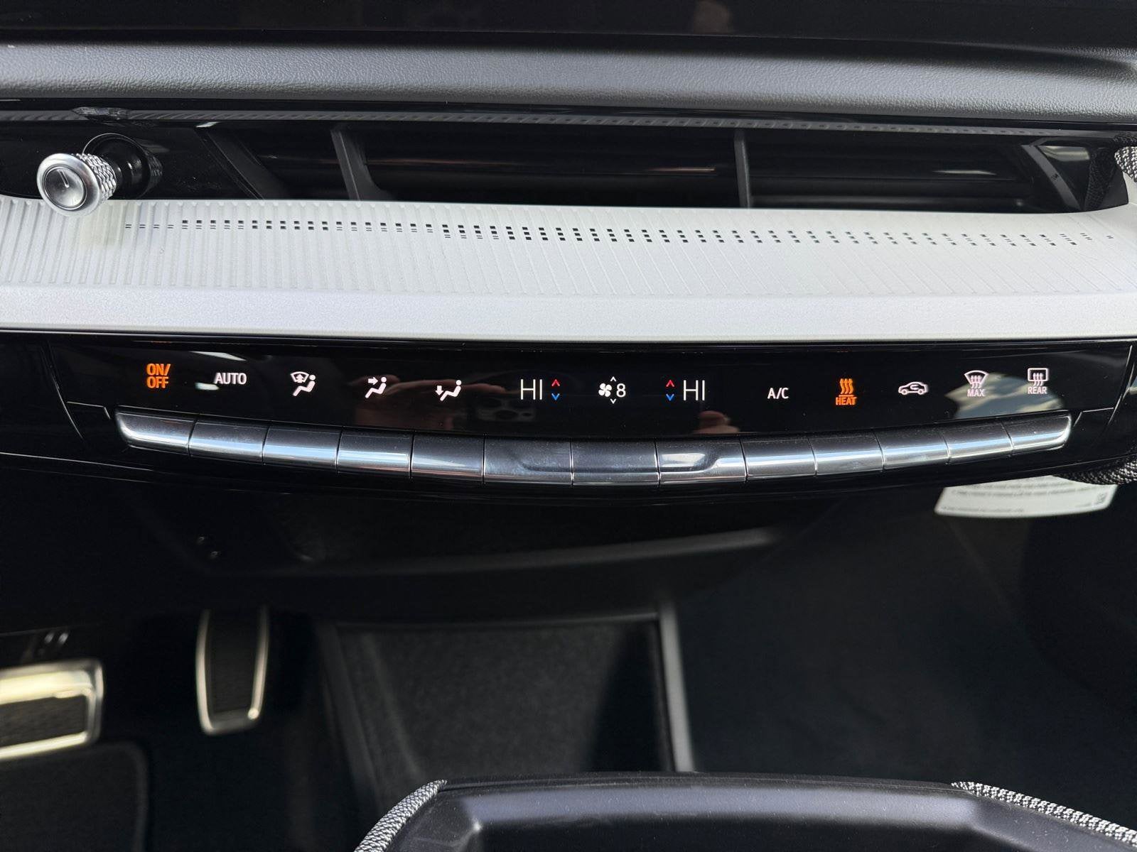 2025 Cadillac OPTIQ Luxury 1