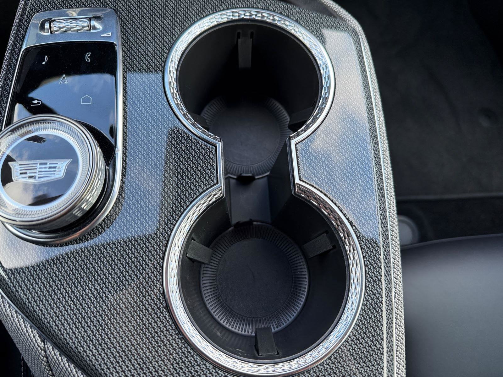 2025 Cadillac OPTIQ Luxury 1