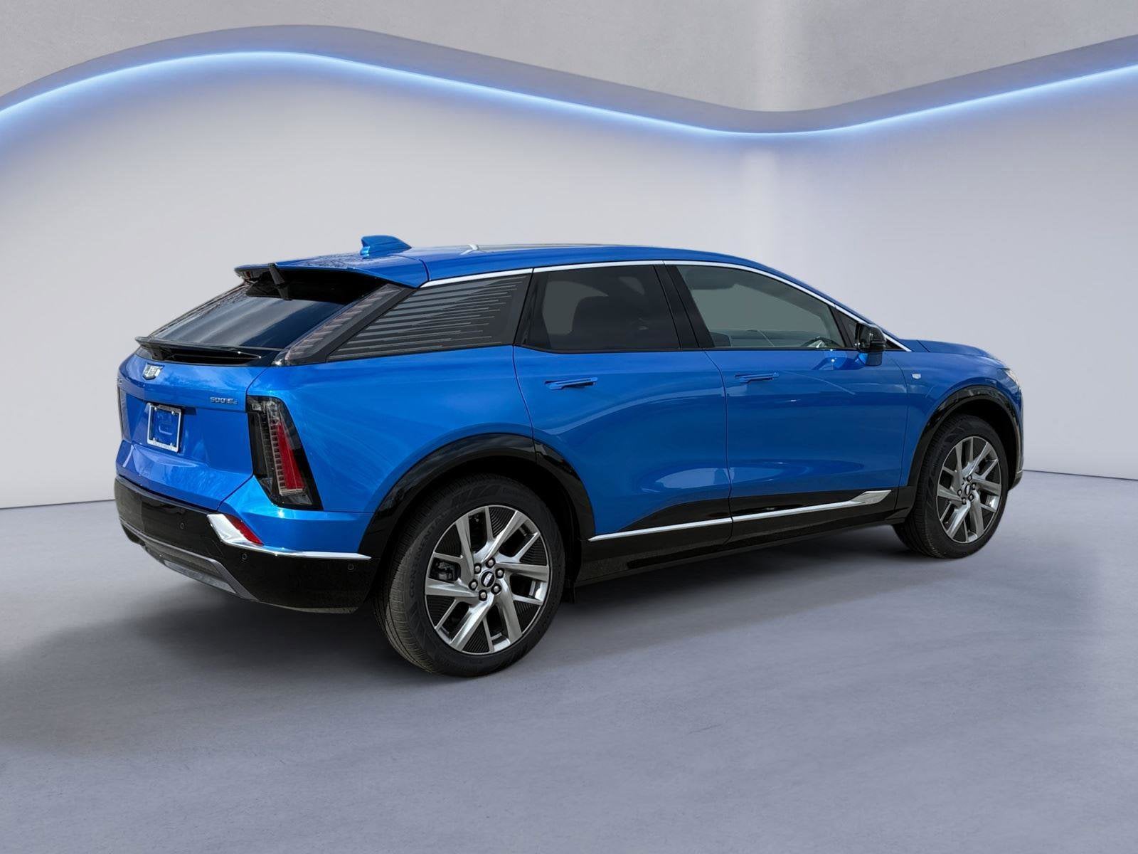 2025 Cadillac OPTIQ Luxury 1