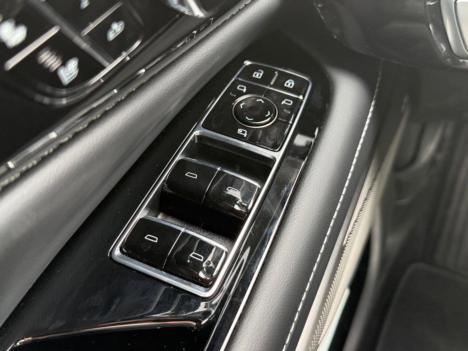 2026 Cadillac OPTIQ Premium Luxury