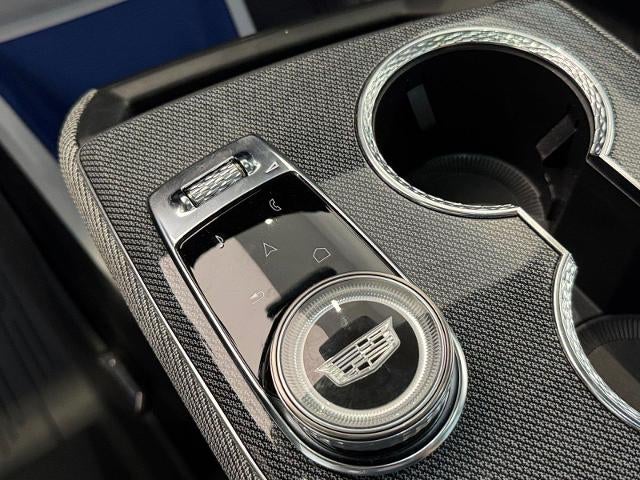 2025 Cadillac OPTIQ AWD 4dr Luxury w/1SE