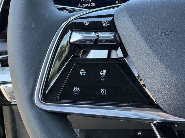 2025 Cadillac OPTIQ Luxury 2