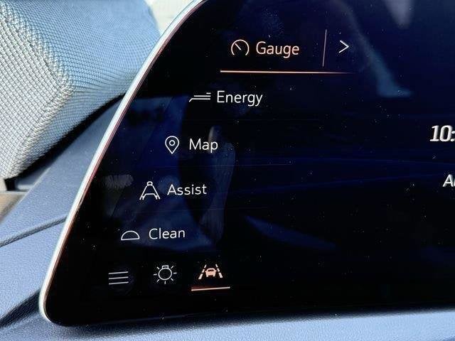 2025 Cadillac OPTIQ Luxury 2