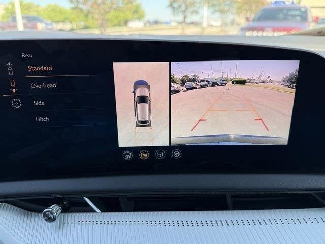 2025 Cadillac OPTIQ Luxury 2