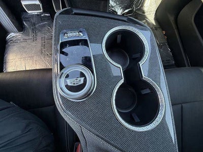 2025 Cadillac OPTIQ Luxury 2