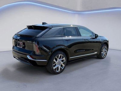 2025 Cadillac OPTIQ Luxury 2