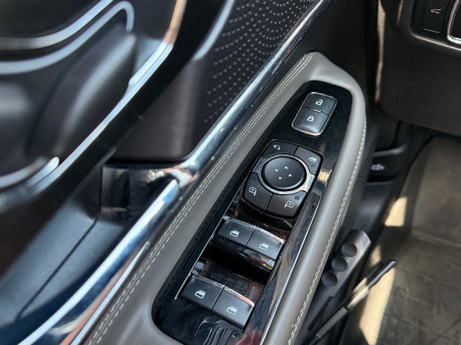 2023 Lincoln Corsair Base