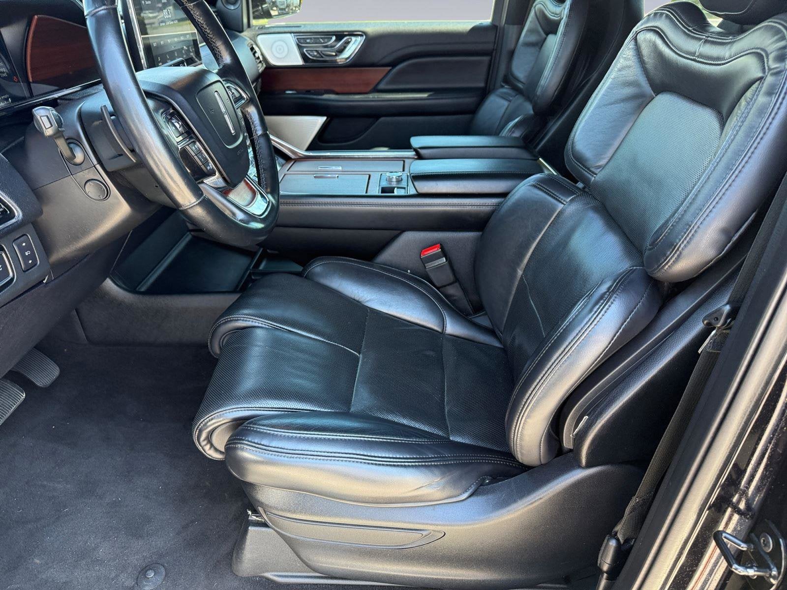 2021 Lincoln Navigator Base