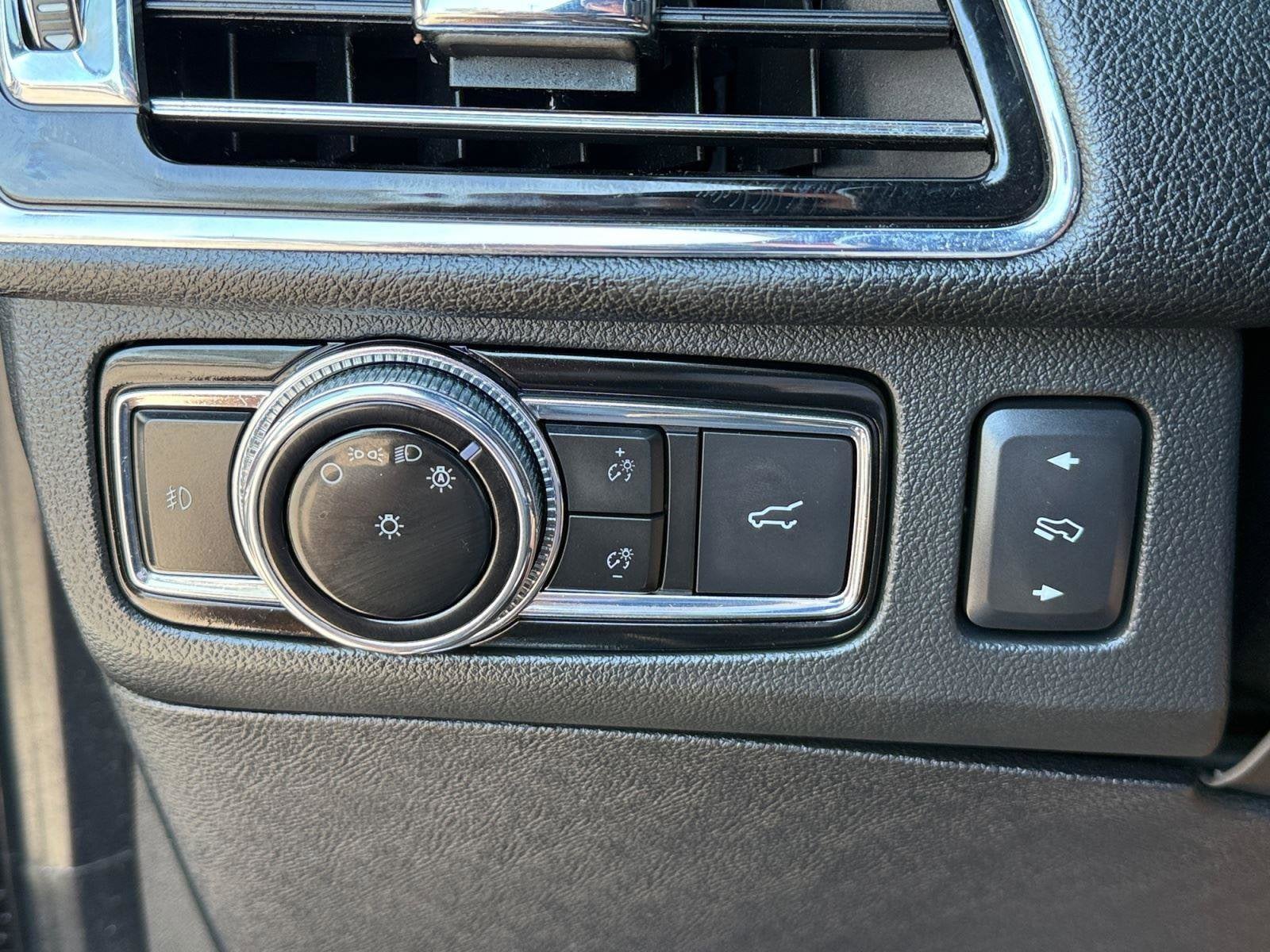 2021 Lincoln Navigator Base