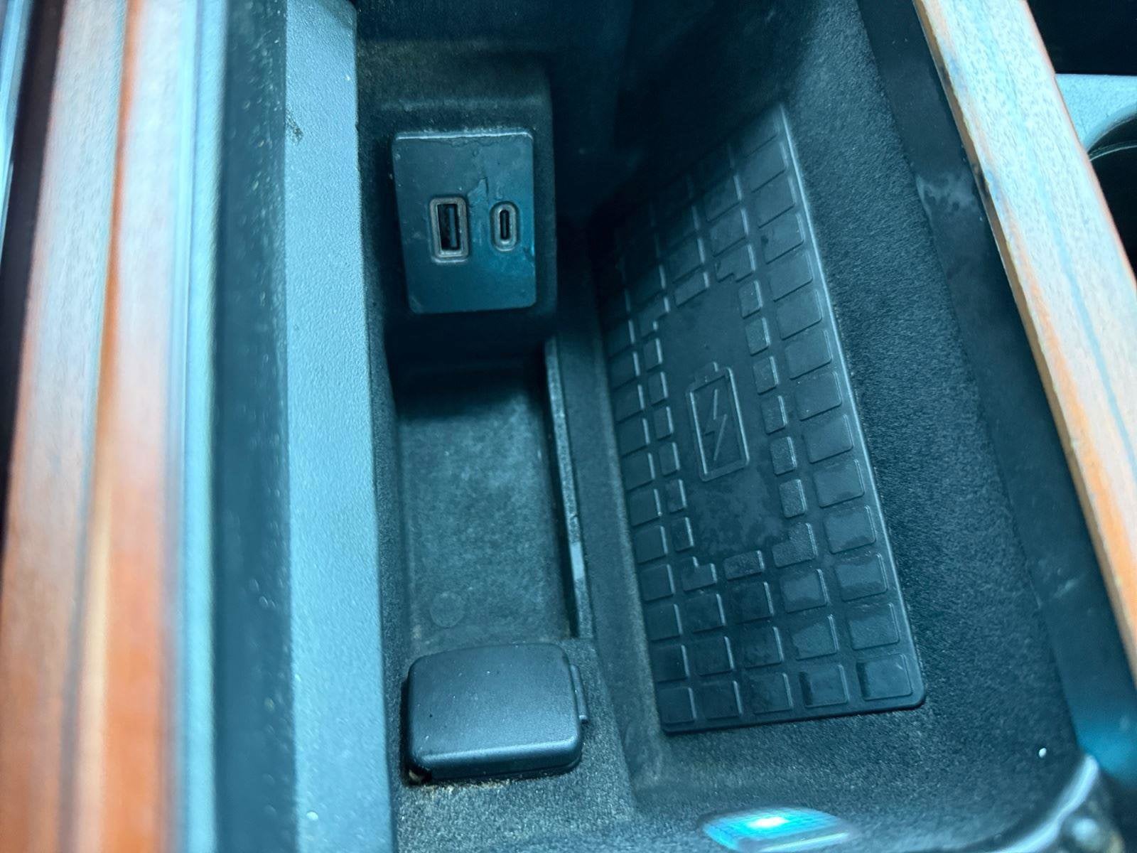 2021 Lincoln Navigator Base