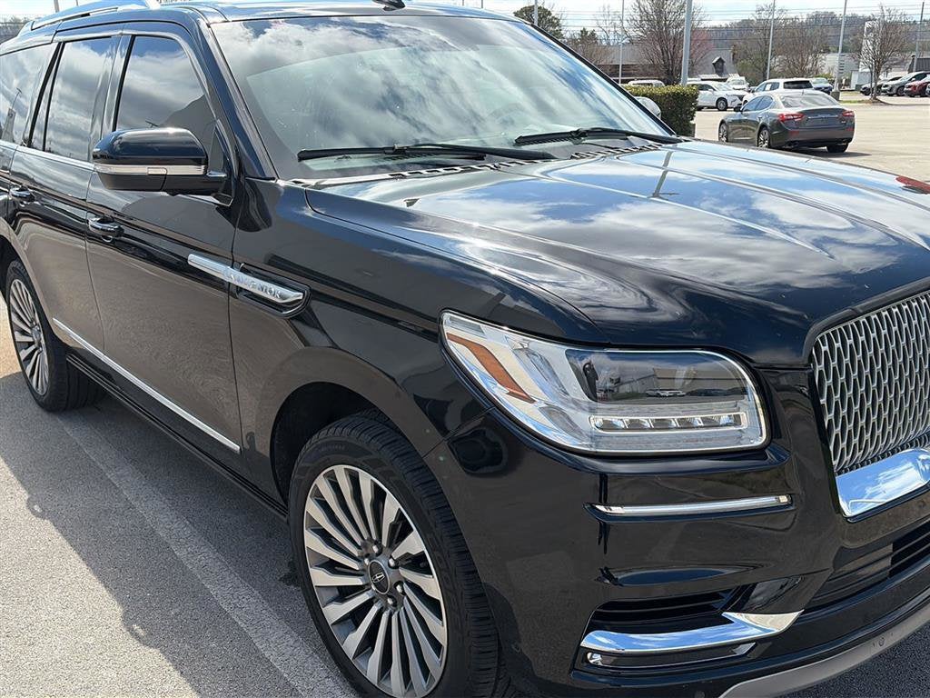 2021 Lincoln Navigator Base