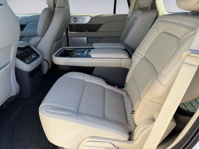 2021 Lincoln Navigator Base