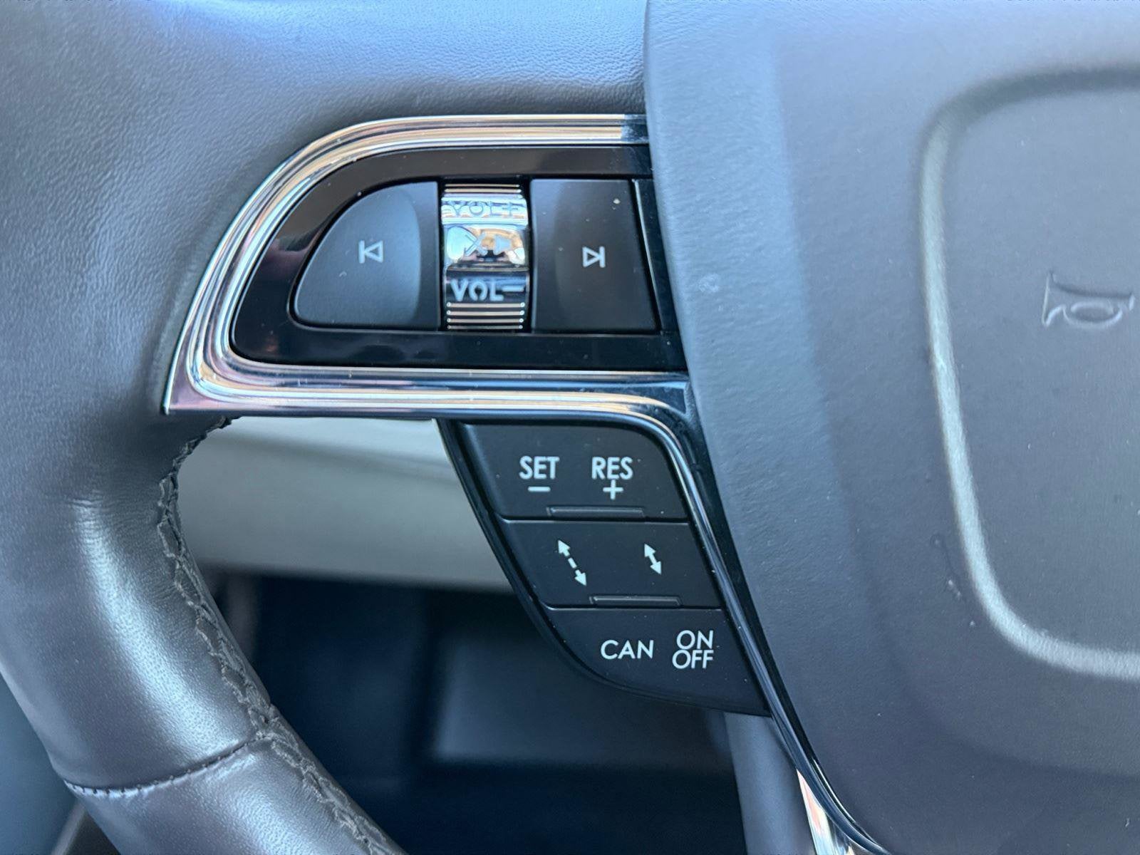 2021 Lincoln Navigator Base