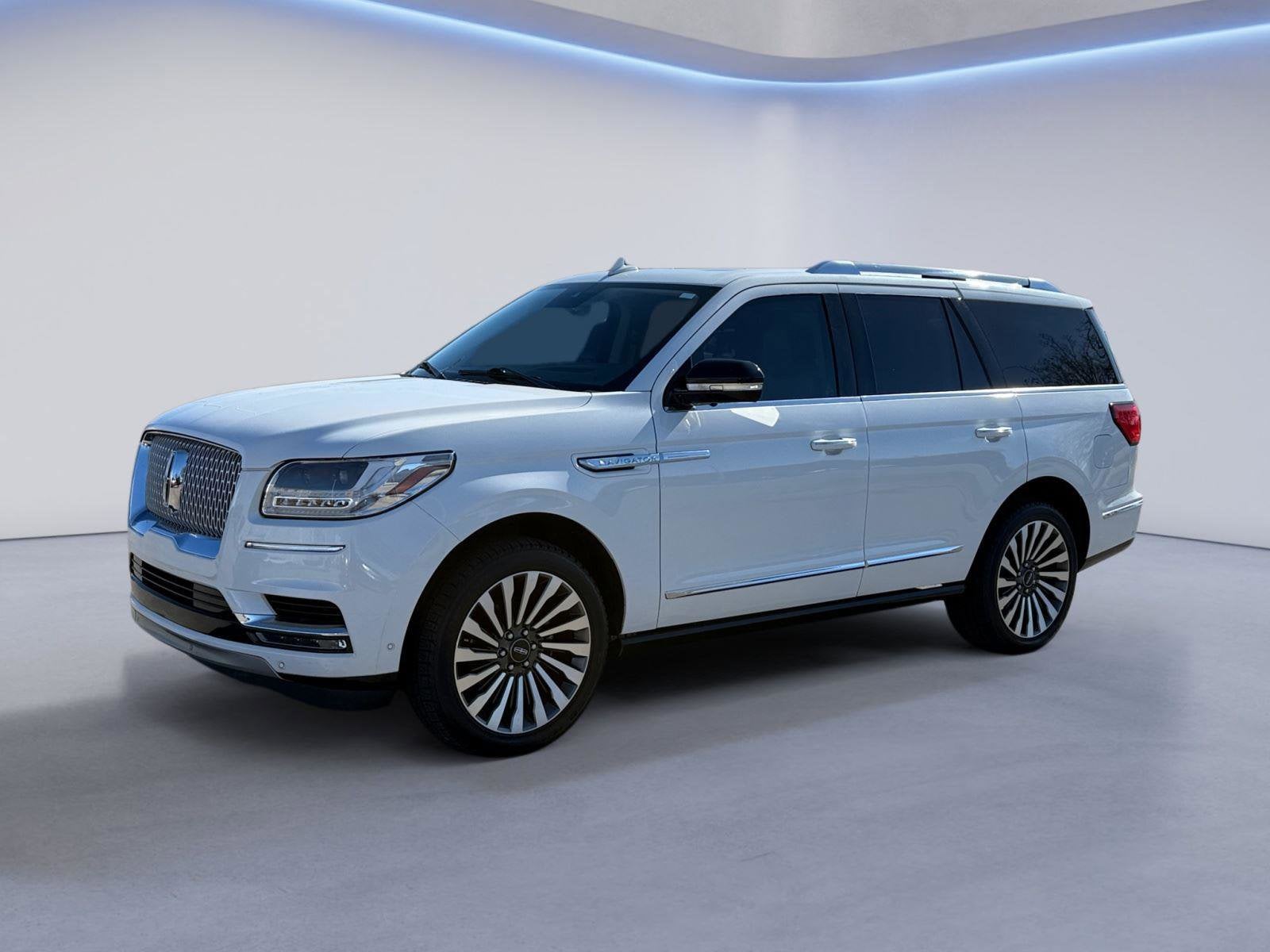 2021 Lincoln Navigator Base