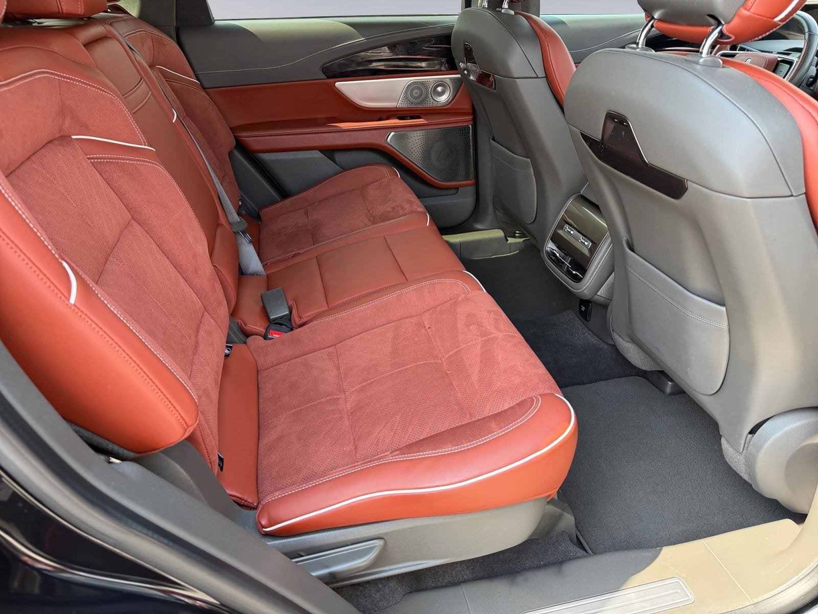 2024 Lincoln Nautilus Base