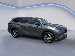 2024 Toyota Highlander LE AWD (SE)