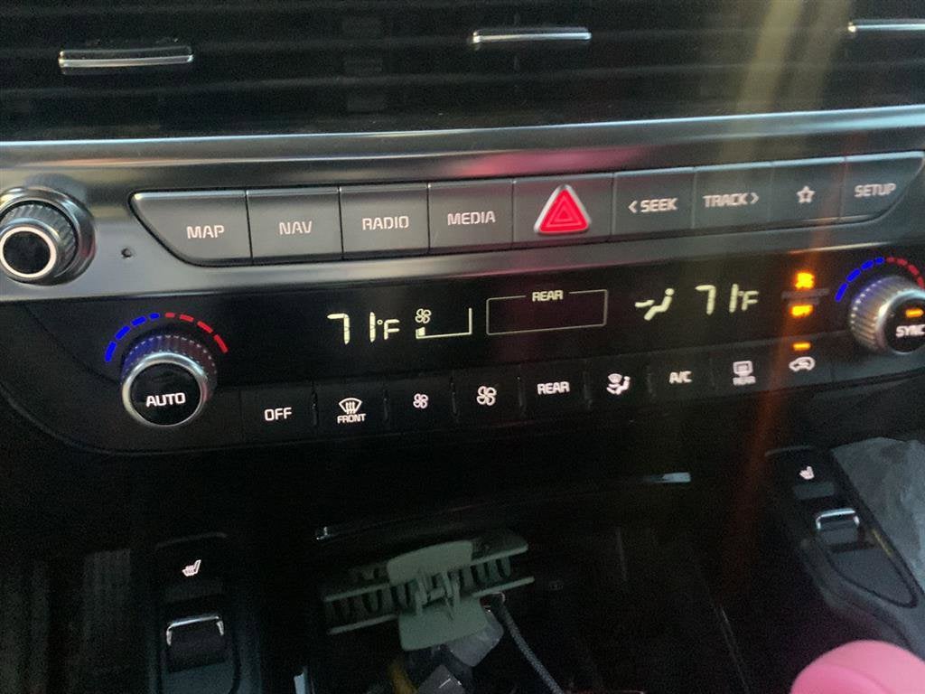 2022 Kia Telluride Base