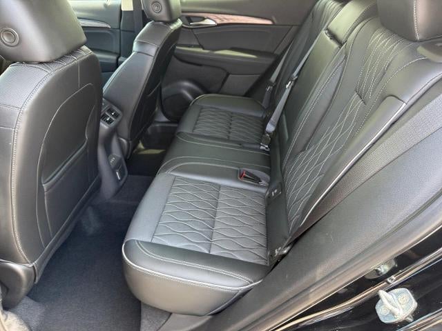 2023 Buick Envision FWD 4dr Avenir
