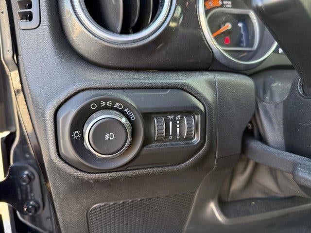 2020 Jeep Wrangler Unlimited Sahara Altitude