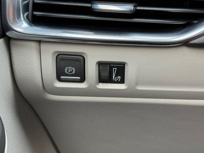 2022 Cadillac XT4 FWD Premium Luxury