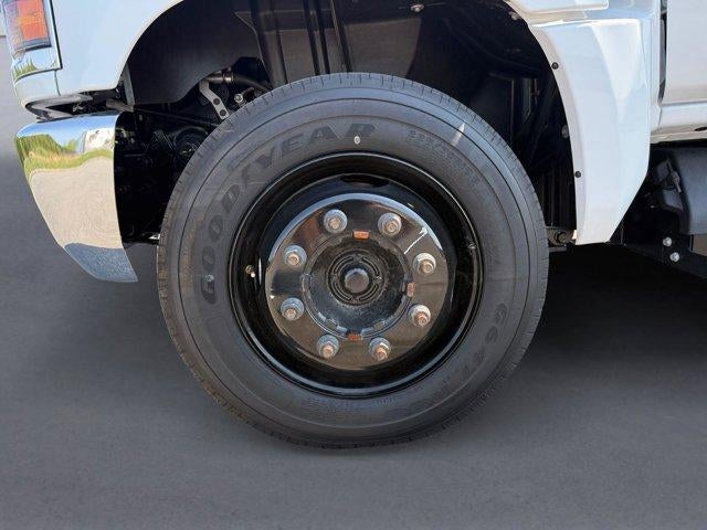 2023 Chevrolet Silverado 5500 HD Work Truck