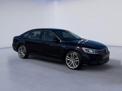 2018 Volkswagen Passat R-Line