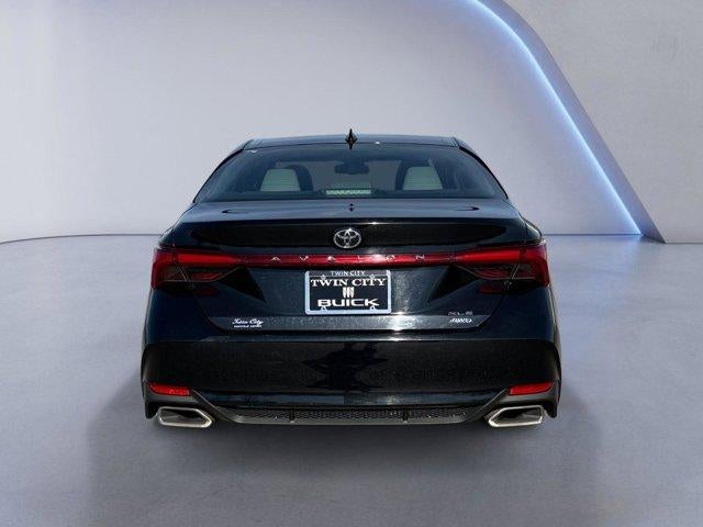 2021 Toyota Avalon XLE
