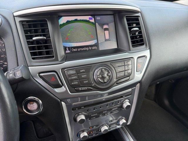 2017 Nissan Pathfinder SL