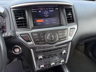 2017 Nissan Pathfinder SL