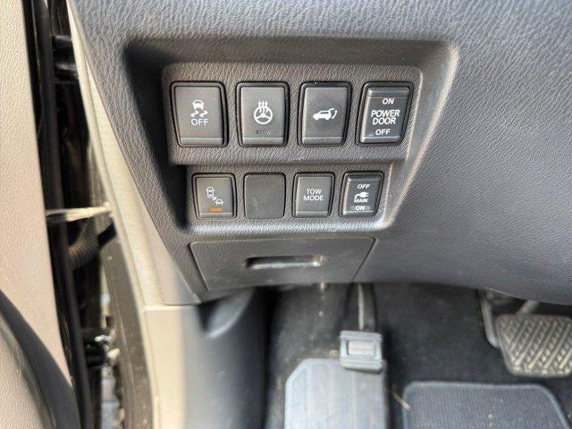 2017 Nissan Pathfinder SL