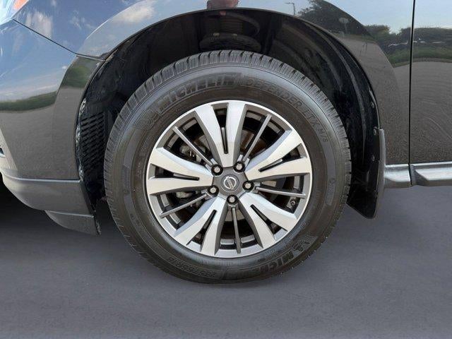 2017 Nissan Pathfinder SL