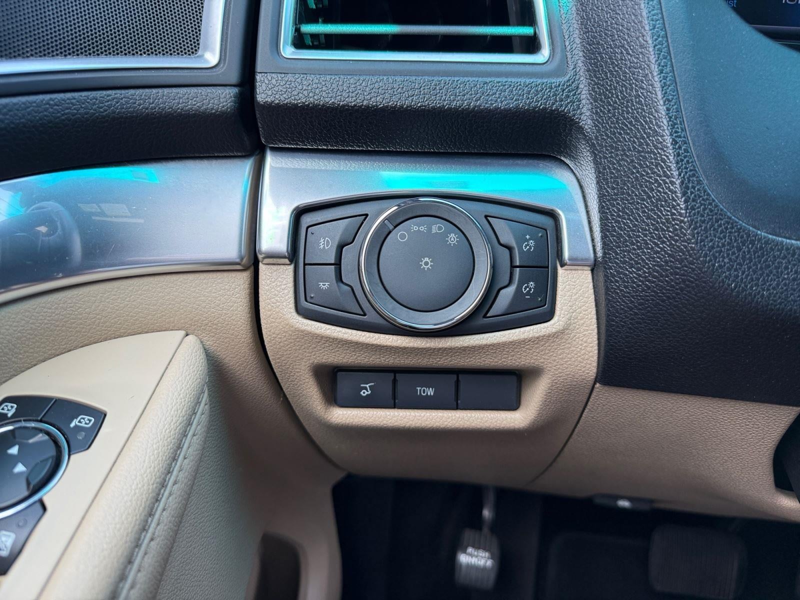 2017 Ford EXPLORER LIMI