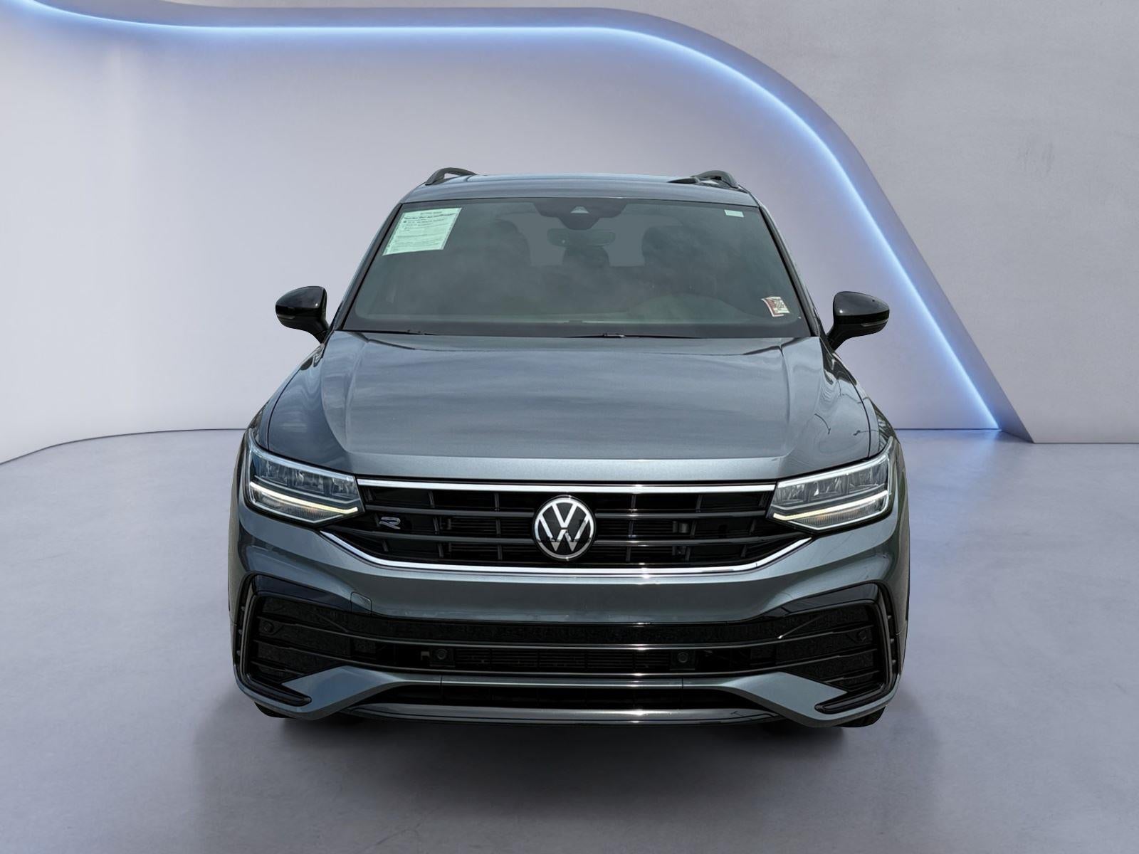 2022 Volkswagen Tiguan SE R-Line Black