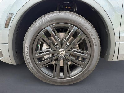 2022 Volkswagen Tiguan SE R-Line Black