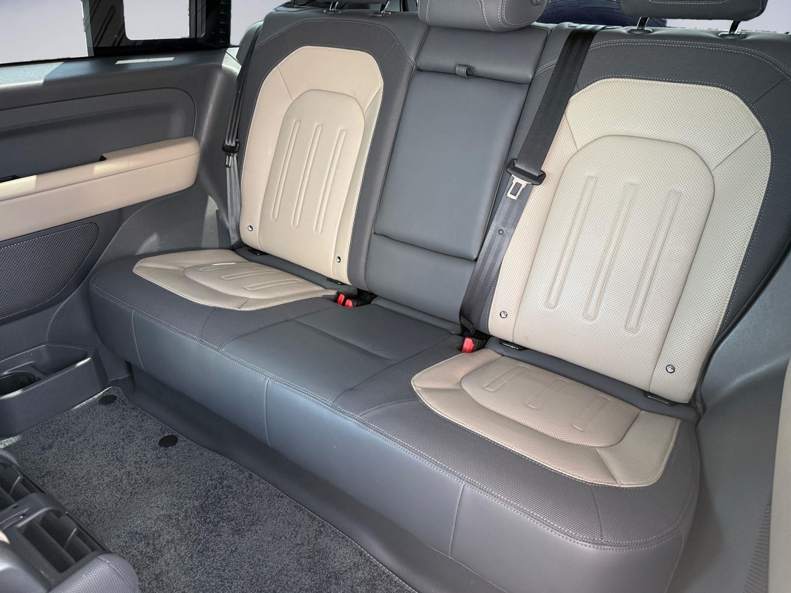 2022 Land Rover Defender X-Dynamic HSE