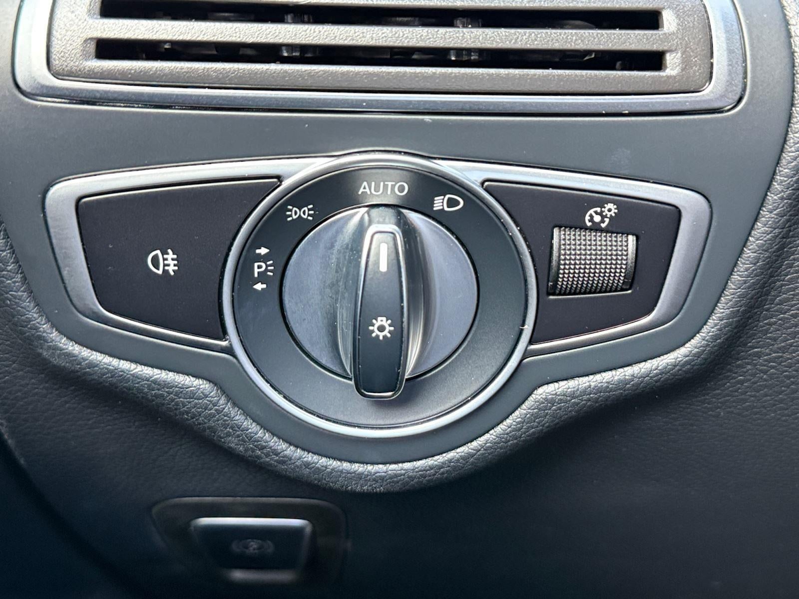 2019 Mercedes-Benz GLC300 Base