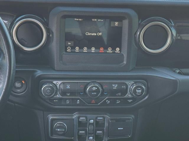 2020 Jeep Wrangler Unlimited Sahara Altitude 4x4