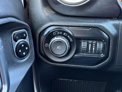 2020 Jeep Wrangler Unlimited Sahara Altitude 4x4