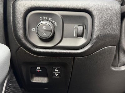 2021 RAM 1500 Big Horn 4x4 Quad Cab 6'4" Box