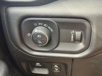 2021 RAM 1500 Big Horn 4x4 Crew Cab 5'7" Box